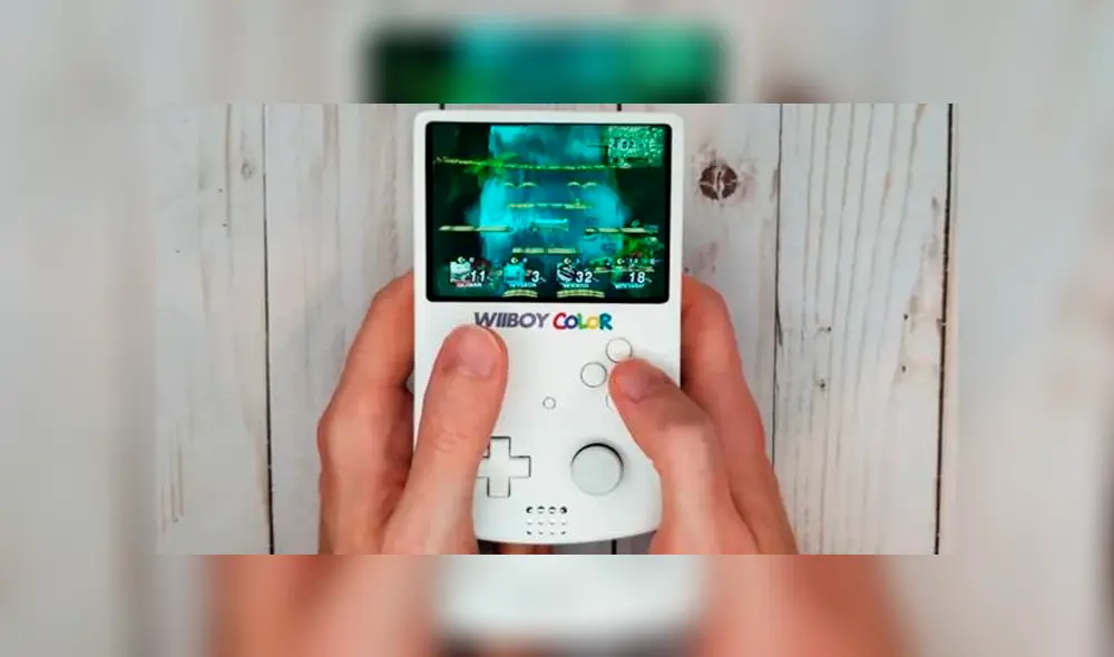 Tiene la apariencia de una GameBoy. Foto: Captura / YouTube.