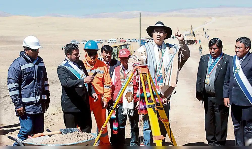 Arranca en Puno asfaltado de vía Checca-Mazocruz