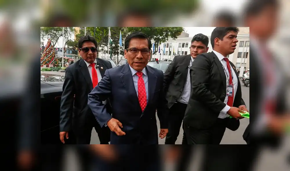 Congreso suspendió interpelación al ministro José Hernández