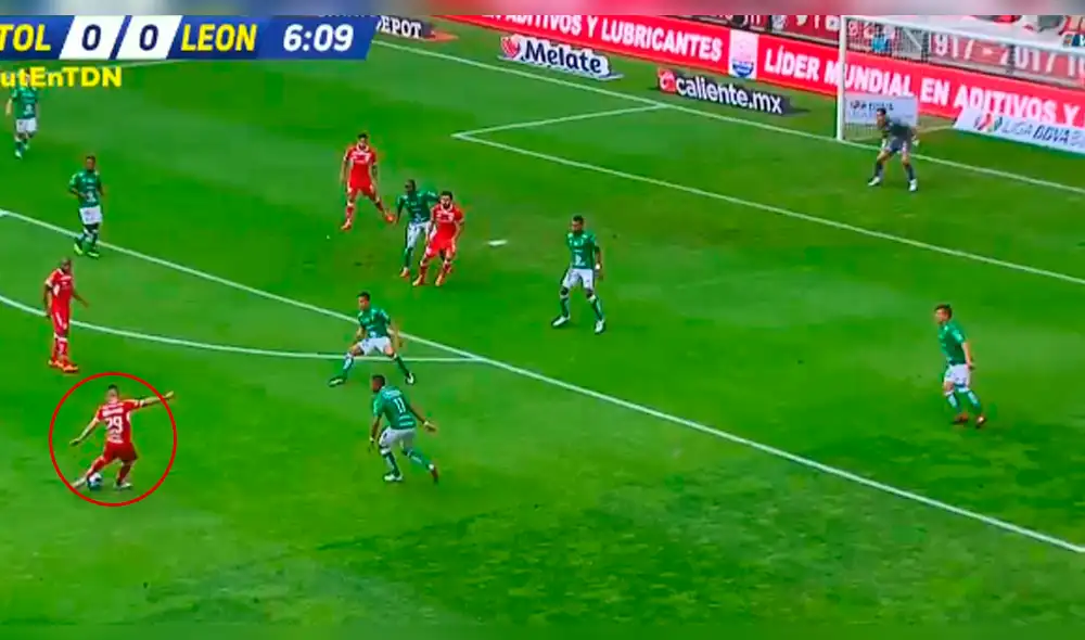 Toluca vs León: Salinas adelantó a los 'Diablos Rojos' desde fuera del área [VIDEO]