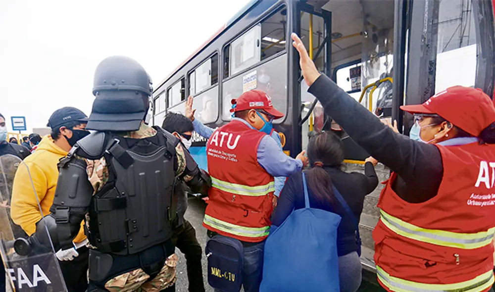 Capacidad reducida. Se debe mantener metro de distancia. (Foto: F. Matos) Capacidad reducida. Se debe mantener metro de distancia. (Foto: F. Matos)