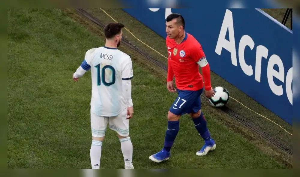 Ambos jugadores protagonizaron un fuerte careo durante el partido Argentina-Chile por la Copa América 2019. Foto: Getty Images. Ambos jugadores protagonizaron un fuerte careo durante el partido Argentina-Chile por la Copa América 2019. Foto: Getty Images.
