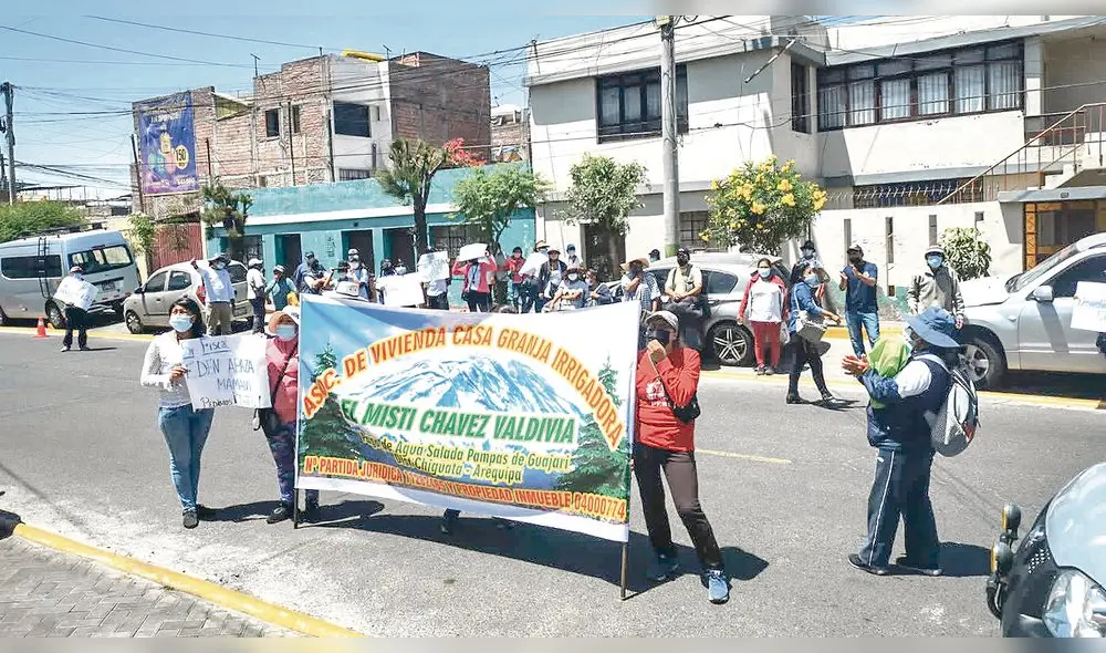 CASO. Familias fueron desalojadas en plena pandemia y denuncian lentitud del sistema de justicia para recuperar sus casas. CASO. Familias fueron desalojadas en plena pandemia y denuncian lentitud del sistema de justicia para recuperar sus casas.