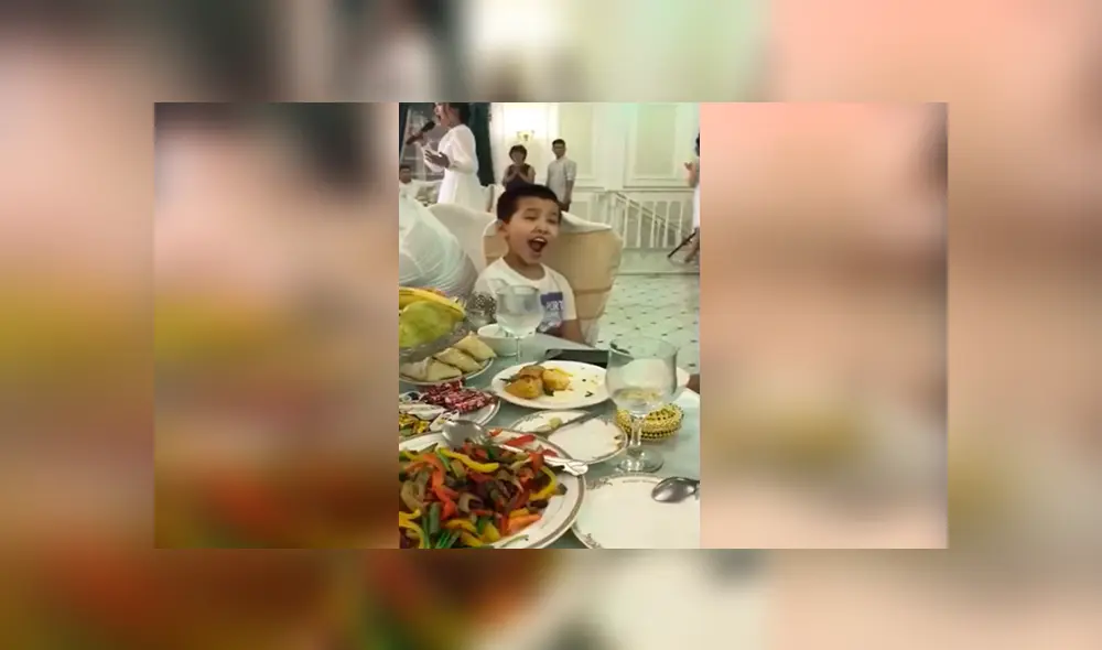 En Facebook, un pequeño asistió junto a su familia a un concierto privado de ópera y decidió hacer una graciosa broma.