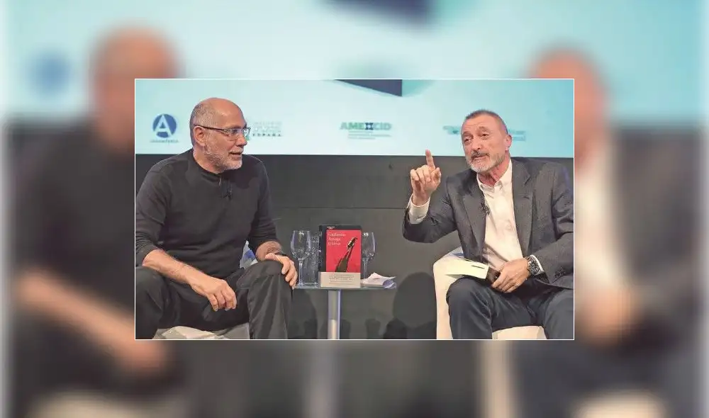 Pérez Reverte debuta en la radio