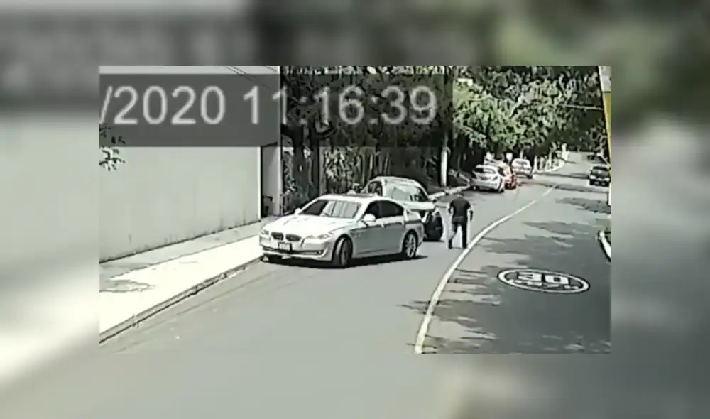 La pareja fue agredida en varias oportunidades y las autoridades ya se encuentran investigando el caso. Foto: captura. La pareja fue agredida en varias oportunidades y las autoridades ya se encuentran investigando el caso. Foto: captura.