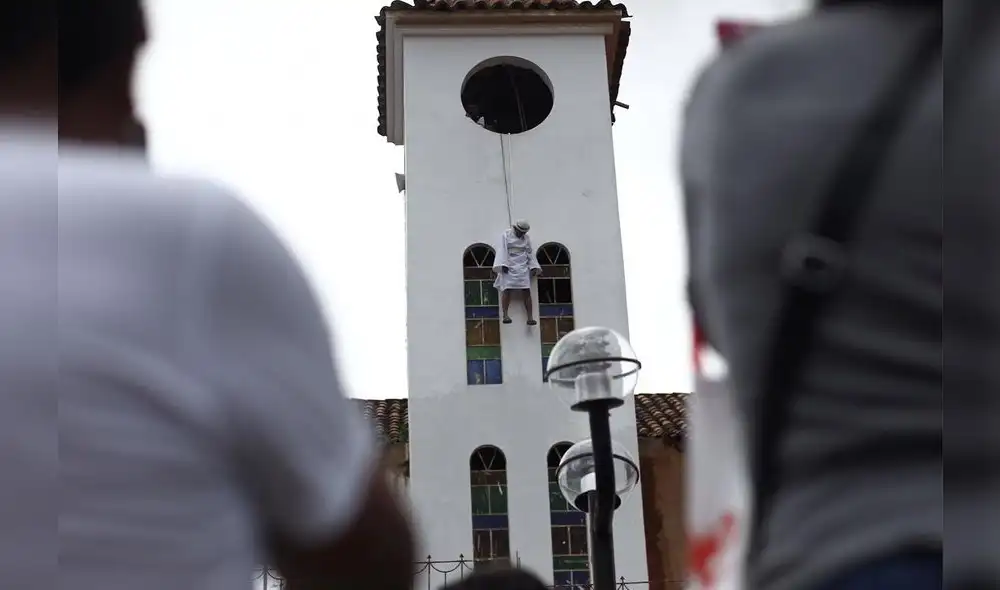 Semana Santa: actor es crucificado de verdad en Huánuco [FOTOS]