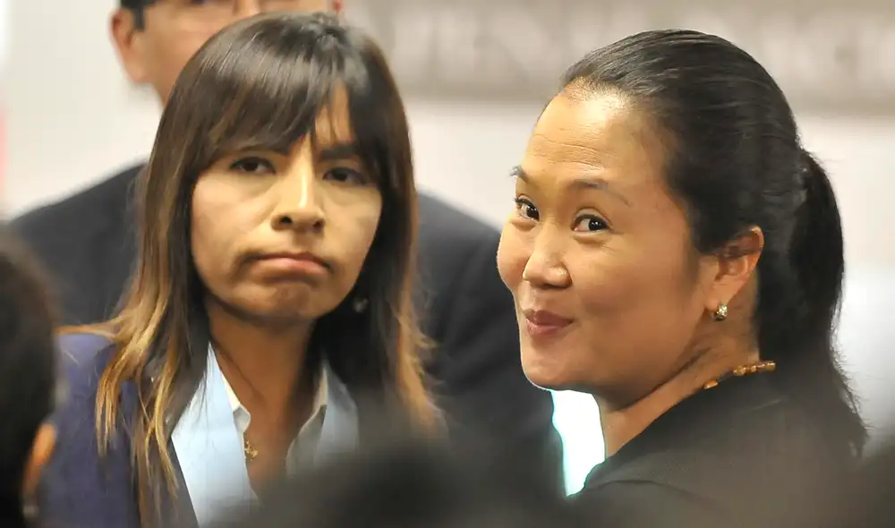 Abogada de Keiko Fujimori en la Segunda Sala Penal a la espera de la liberación de la lideresa fujimorista. Foto: La República. Abogada de Keiko Fujimori en la Segunda Sala Penal a la espera de la liberación de la lideresa fujimorista. Foto: La República.
