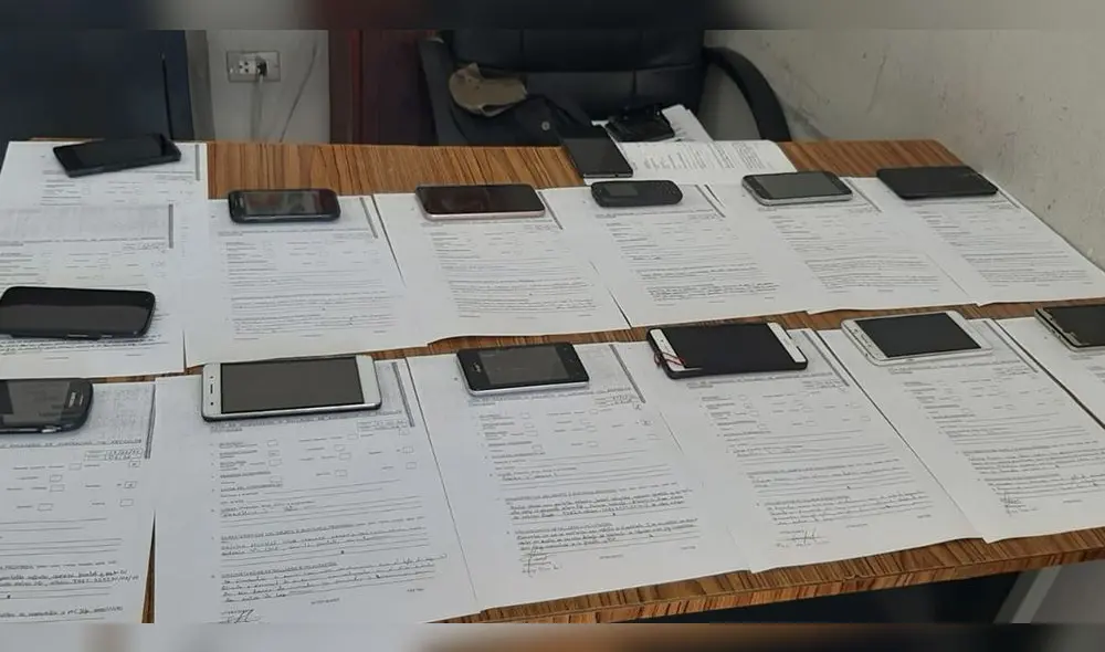 En operativo realizado en el penal de varones de Tacna, se incautó teléfonos celulares. En operativo realizado en el penal de varones de Tacna, se incautó teléfonos celulares.