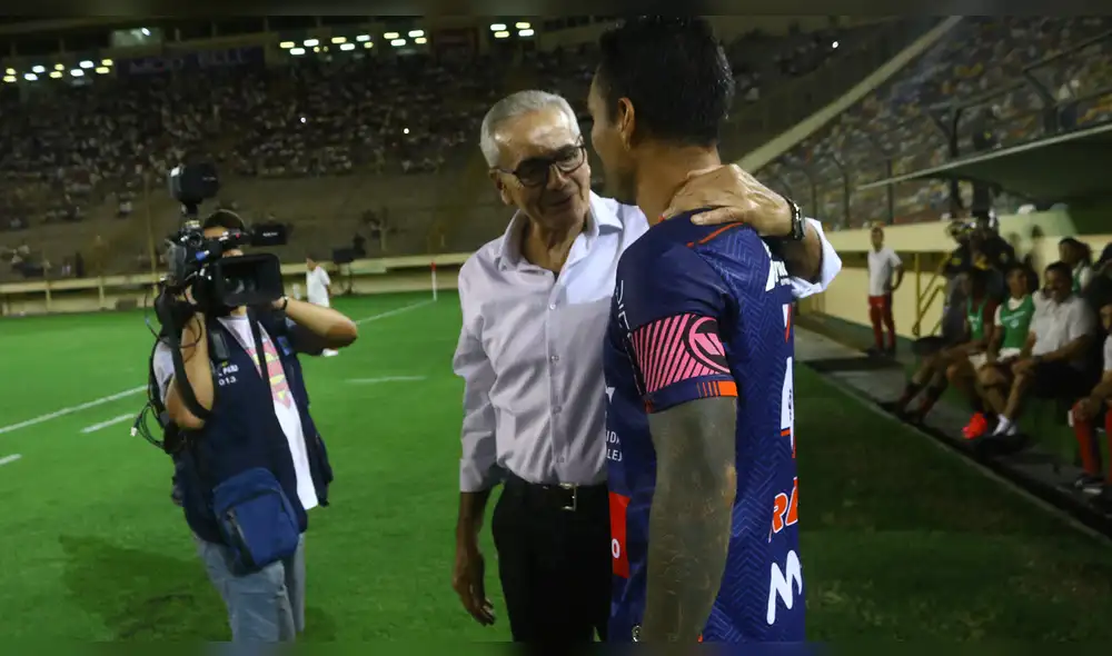 El estratega uruguayo Gregorio Pérez llegó esta temporada a tienda crema.