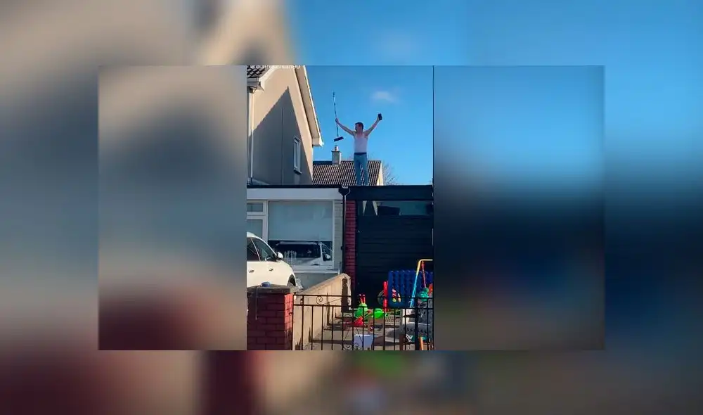 Desliza las imágenes para ver la peculiar escena que protagonizó este joven vestido como Freddie Mercury. Foto: Claire Conlan/TikTok