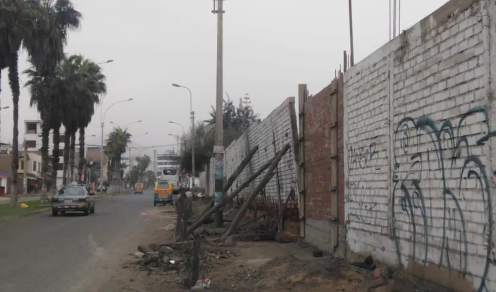 Piden retiro de pared. Piden retiro de pared.