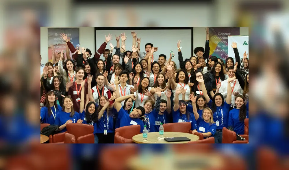 La iniciativa busca que los jovenes incursionen en tecnologías como inteligencia artificial, blockchain, cloud computing y ciberseguridad. Imagen: IBM.