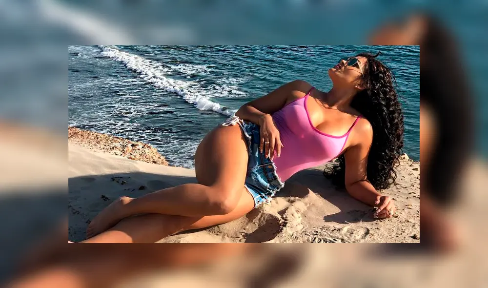 Michelle Soifer muestra más de la cuenta con diminuto short [VIDEO]