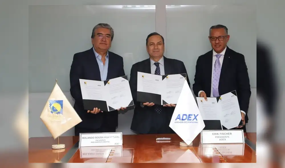 Firma de convenio entre Adex y el Parlamento Andino