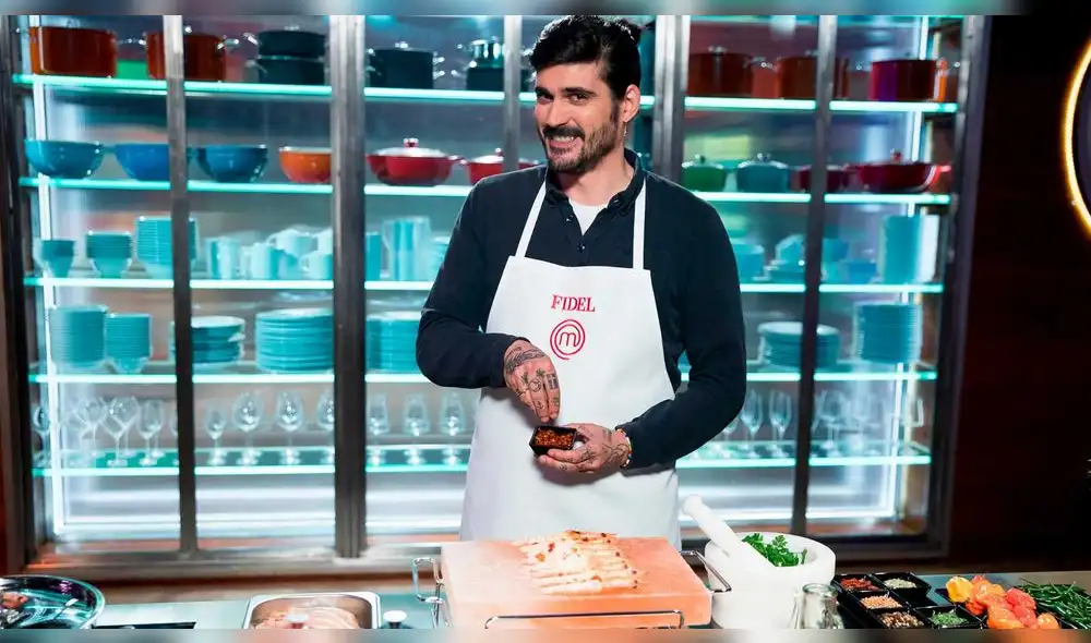 Fidel es de Barcelona, es parte de una banda de rock y tiene 36 años. (Foto: RTVE)