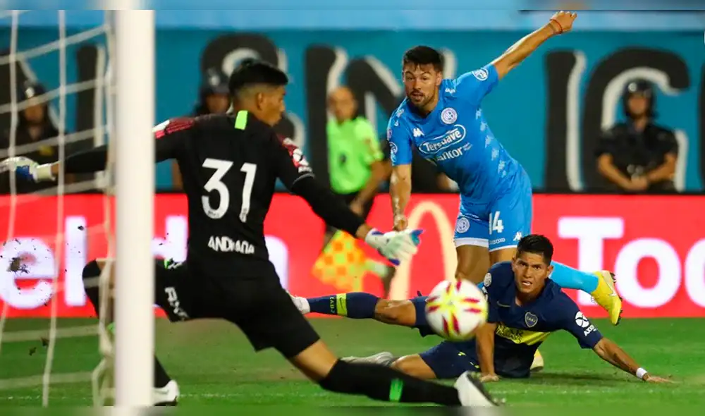 Boca Juniors vs Belgrano: Lértora le 'rompió el arco' al portero y marcó el 1-1 [VIDEO]