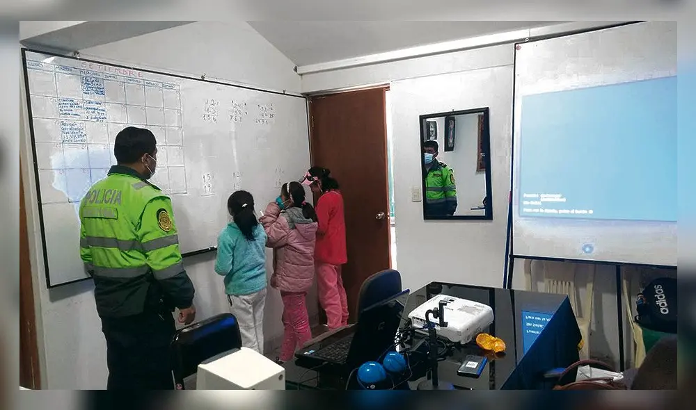 ESCOLARES. Comisaría apoya en la nivelación de estudios.