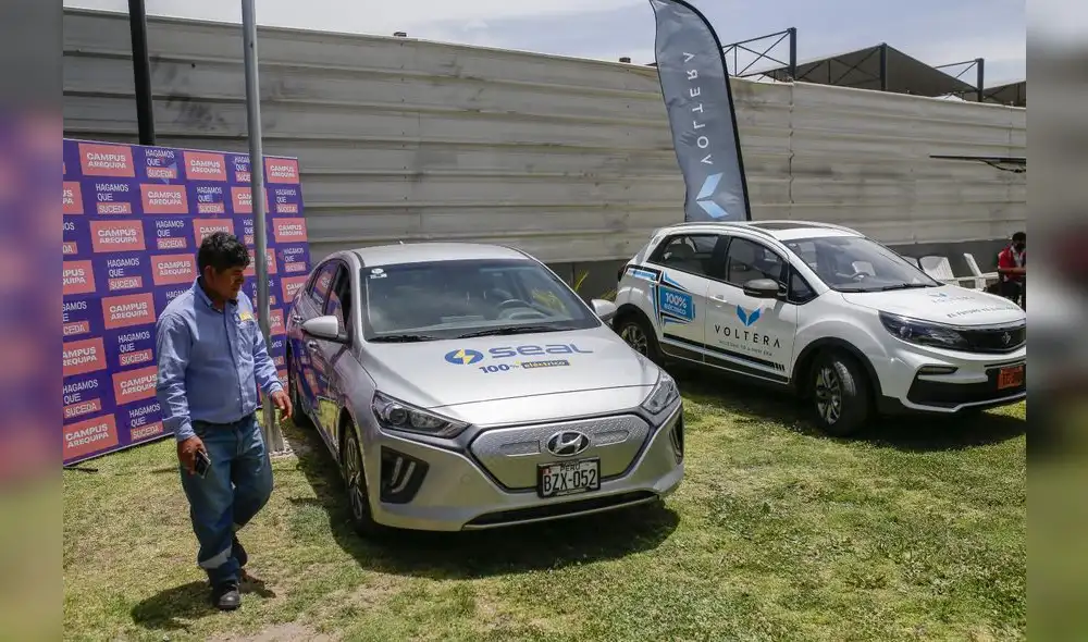 autos eléctricos. Su costo oscila entre $40.000, el doble de los vehículos de combustión, autos eléctricos. Su costo oscila entre $40.000, el doble de los vehículos de combustión,