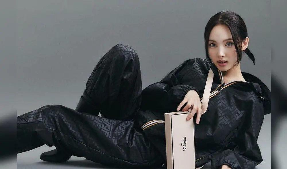 Nayeon en el número de noviembre para revista de moda. Foto: Cosmopolitan Nayeon en el número de noviembre para revista de moda. Foto: Cosmopolitan