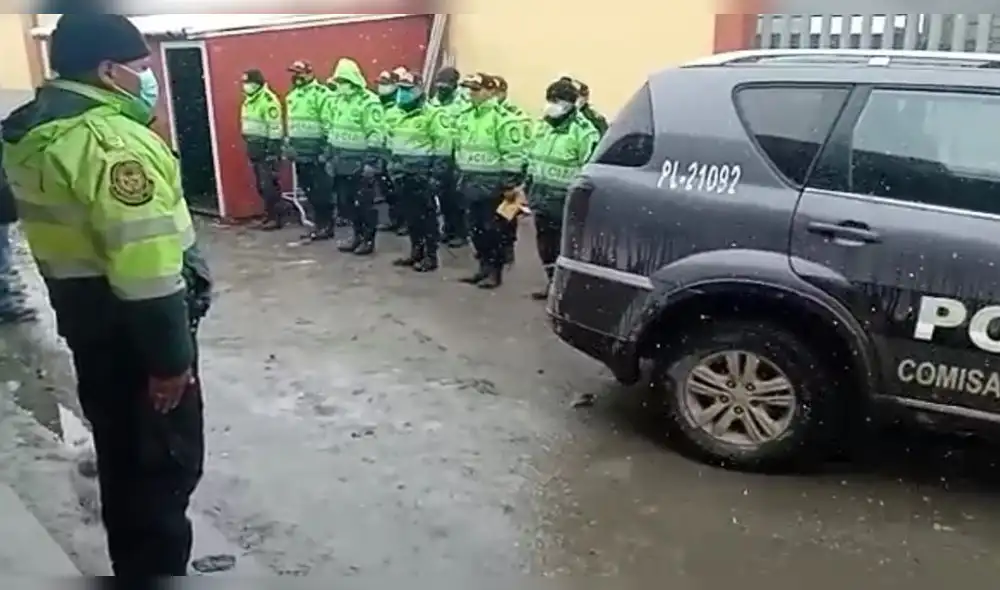 Suboficiales se despidieron de su colega caído en enfrentamiento con ladrones. Foto: PNP