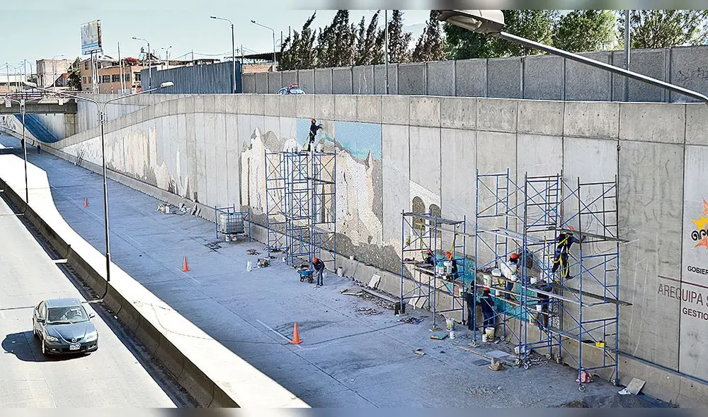 Carrera. Abrirán al tránsito la variante mientras artistas siguen elaborando murales. Carrera. Abrirán al tránsito la variante mientras artistas siguen elaborando murales.