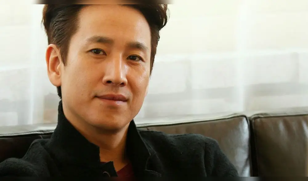 Lee Sun-kyun es un actor surcoreano, conocido por los doramas El príncipe del café, White Tower, Pasta y Golden Time. Lee Sun-kyun es un actor surcoreano, conocido por los doramas El príncipe del café, White Tower, Pasta y Golden Time.