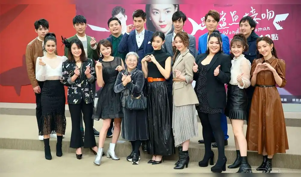 En la rueda de prensa del nuevo drama taiwanes, los protagonistas Wes Lo y Aviis Zhong expresaron su opinión sobre las medidas adoptadas para prevenir el contagio del coronavirus durante las grabaciones.