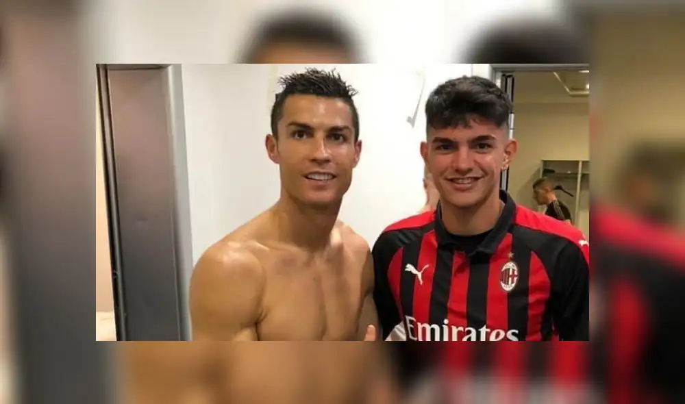 Promesa del Milan se tomó una foto con Cristiano y dejó al desnudo a Chiellini