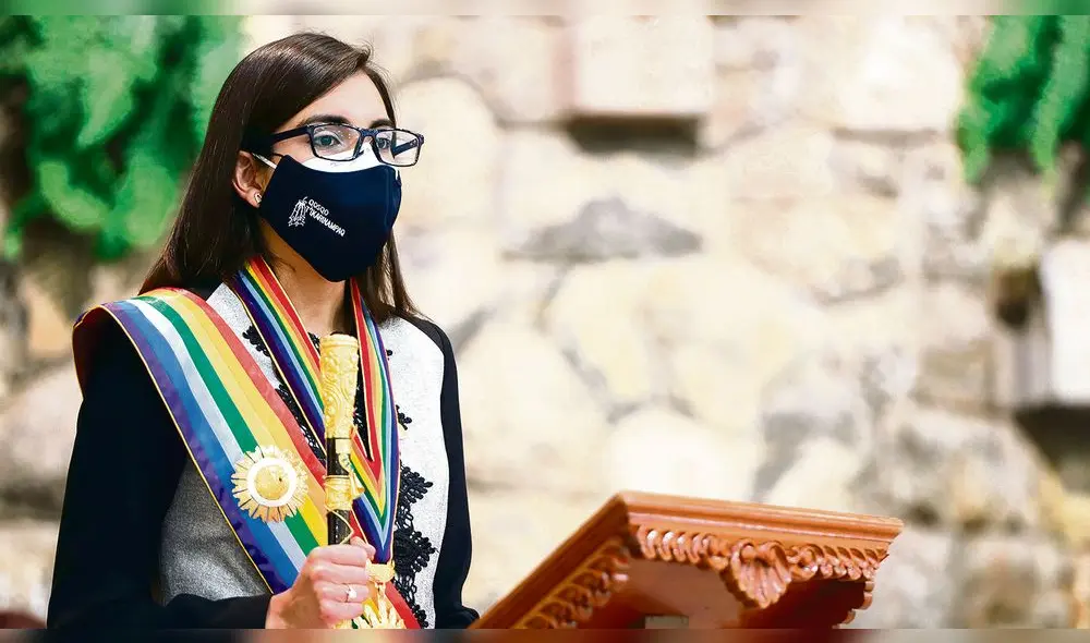JURAMENTACIÓN. La joven Romi Infantas Soto, de 25 años, juró ayer como la nueva alcaldesa provincial del Cusco. JURAMENTACIÓN. La joven Romi Infantas Soto, de 25 años, juró ayer como la nueva alcaldesa provincial del Cusco.