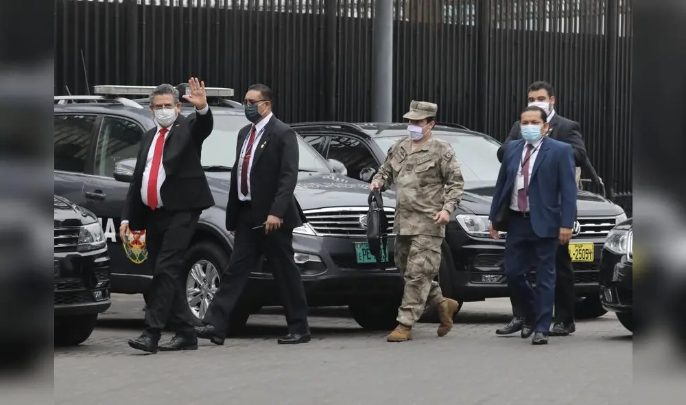Manuel Merino y Guillermo Aliaga llegando a Palacio de Gobierno. Foto: Jorge Cerdán/La República.