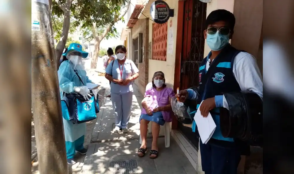 Realizan vacunación para adultos mayores. Foto: Diresa.