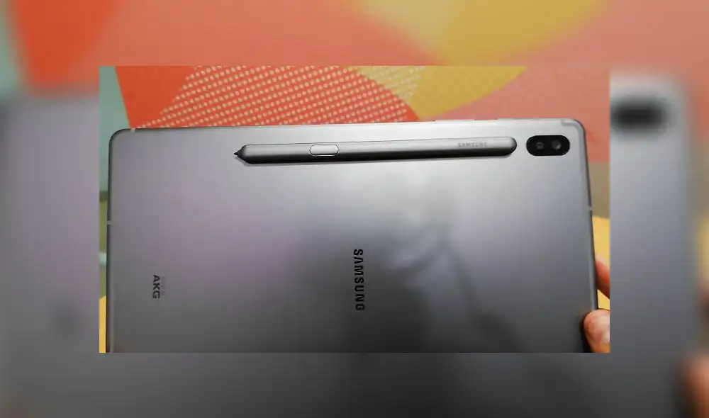 El Galaxy Tab S6 de Samsung viene con el S Pen, un sofisticado lápiz óptico que tiene múltiples funciones. Foto: Daniel Robles