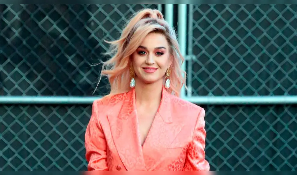 "No olviden que el 10% de cada compra estará siendo donada a la organización Baby2Baby", aseguró Katy Perry sobre su línea de calzado.