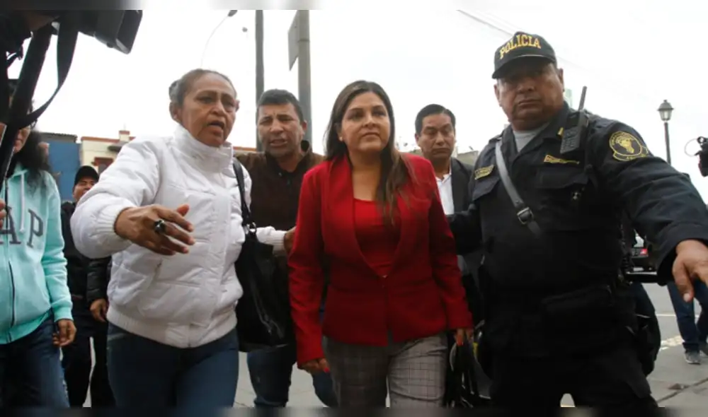 Keiko Fujimori sigue detenida en la Prefectura [EN VIVO]