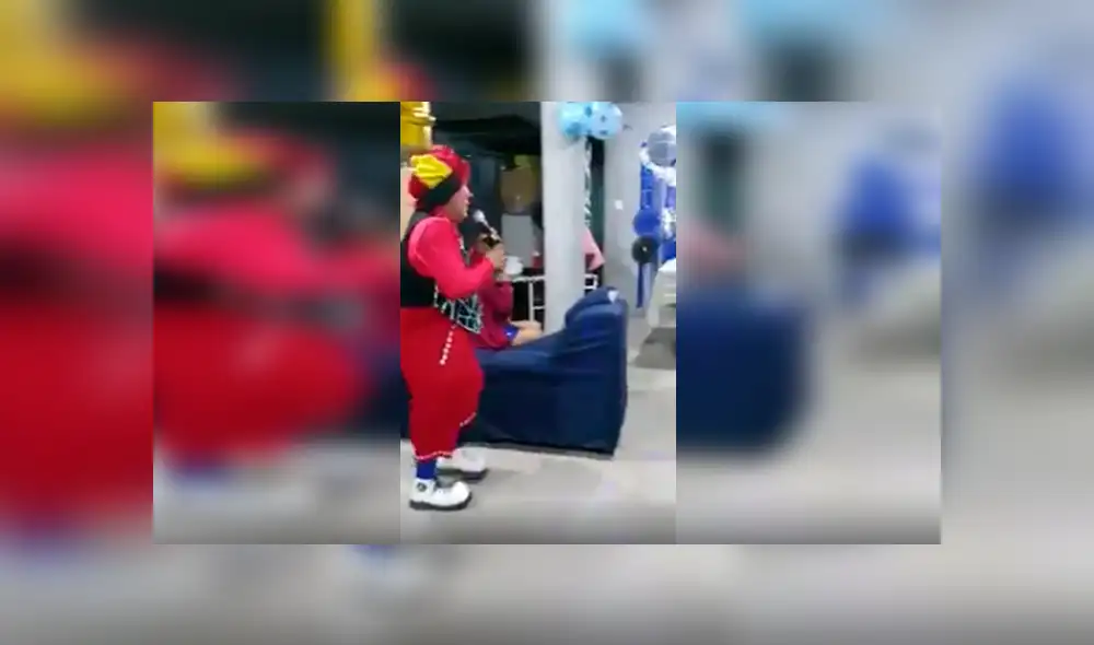 Facebook viral: Torpe payasito comete terrible 'blooper' y arruina fiesta infantil [VIDEO]