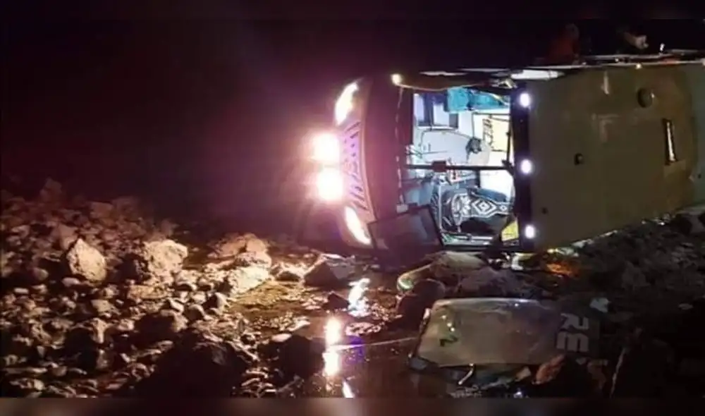 Arequipa: Más de 30 mineros heridos por despiste de bus que los trasladaba [FOTOS y VIDEO]