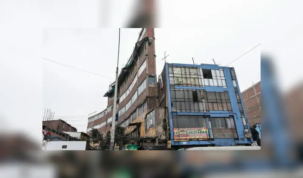 MML espera autorización judicial para demoler edificio de un metro de ancho MML espera autorización judicial para demoler edificio de un metro de ancho
