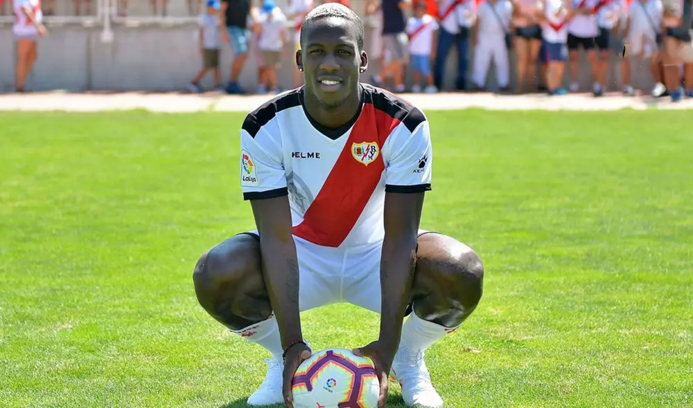 Luis Advíncula aclaró que no tuvo oferta con Atlético de Madrid.