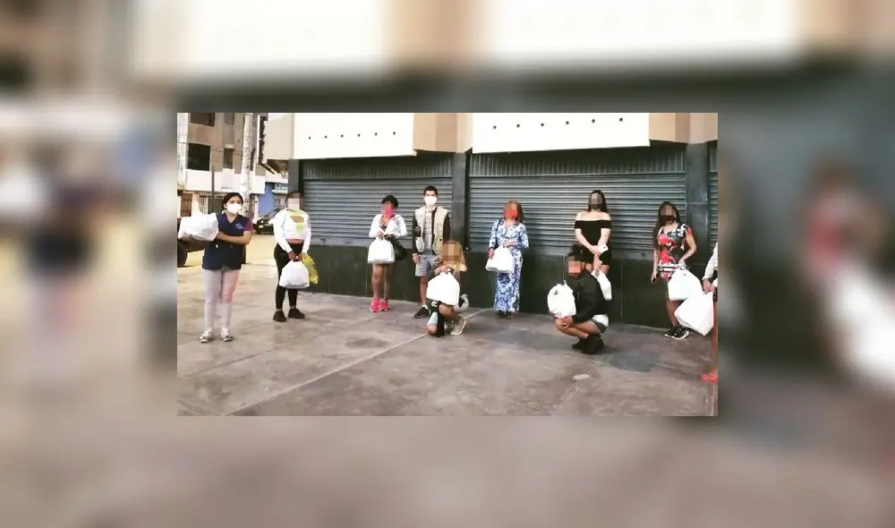 Voluntarios organizan olla común para trabajadoras sexuales en Chiclayo | Créditos: Crónica-Huacho Voluntarios organizan olla común para trabajadoras sexuales en Chiclayo | Créditos: Crónica-Huacho