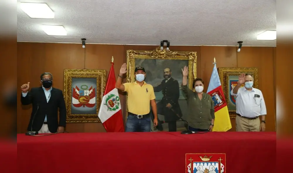 Ministra se une con alcalde para conseguir Cámaras Gesell. (Foto: Municipalidad de Piura) Ministra se une con alcalde para conseguir Cámaras Gesell. (Foto: Municipalidad de Piura)