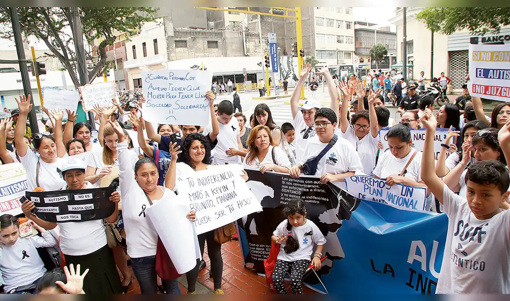 Aprueban plan nacional a favor del autismo tras dos años de espera