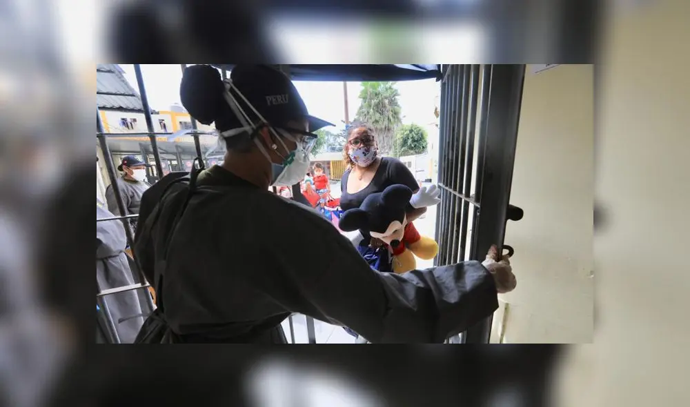 Antes de ser liberadas, mujeres se sometieron a la prueba rápida para descartar la COVID-19. (Foto: Difusión)