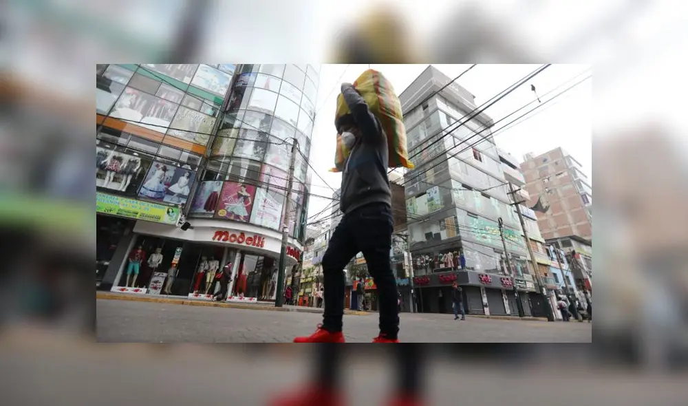 Locales y galerías serán multadas y clausuradas si no cumplen con protocolos y si sus trabajadores no tienen prueba negativa de COVID-19. (Foto: Jorge Cerdán / LaRepública)