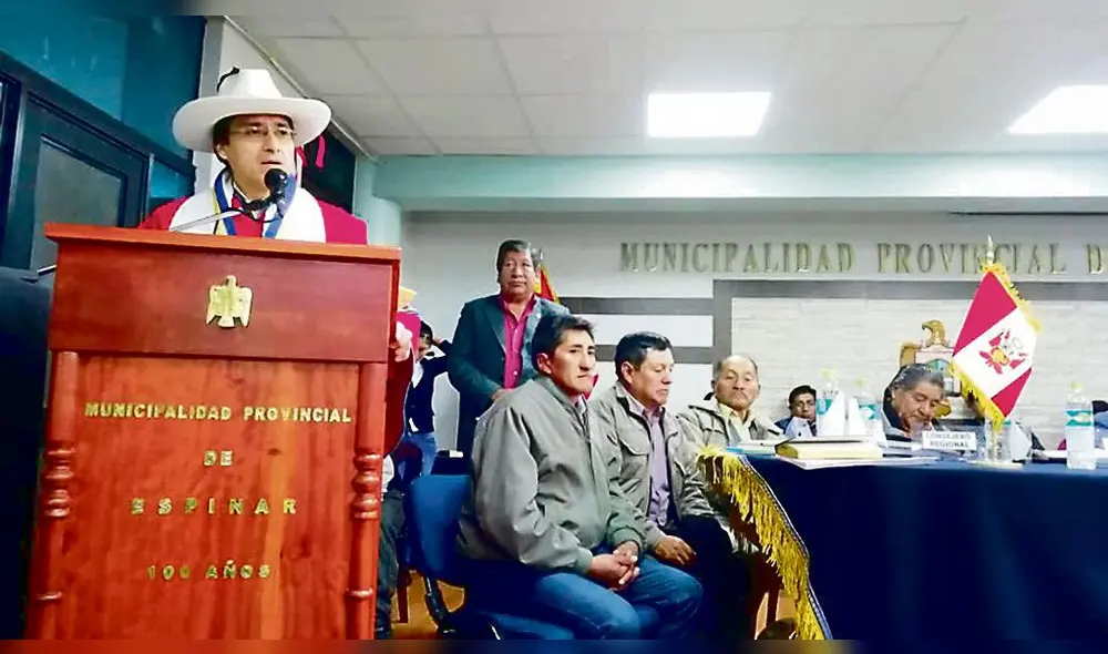 El "peregrinaje" del gobernador de Cusco en provincias