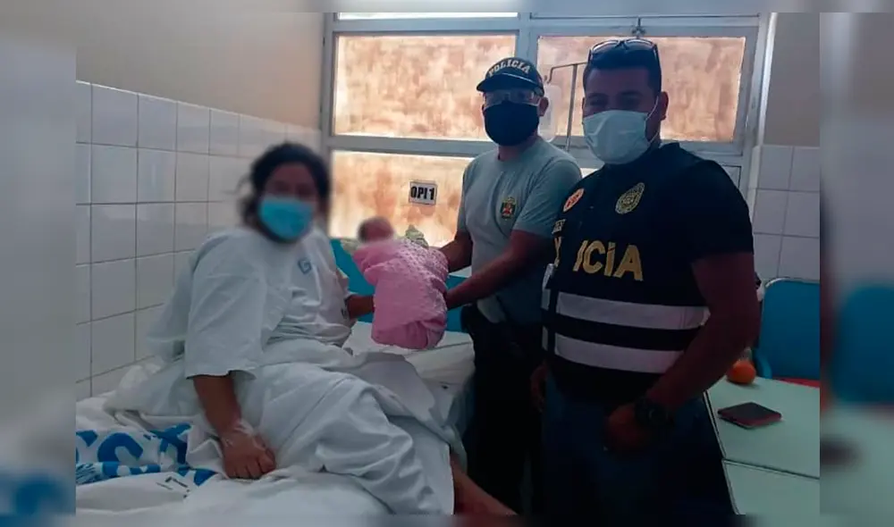 Madre y su bebé fueron conducidas al centro de salud. (Foto: PNP). Madre y su bebé fueron conducidas al centro de salud. (Foto: PNP).