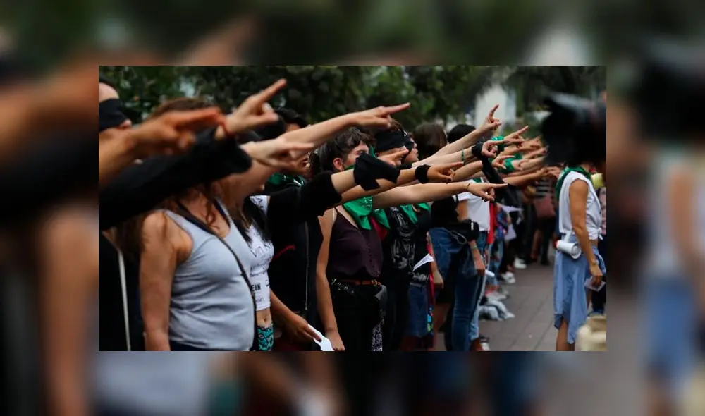 El cántico en Lima se viene realizando en el parque Kennedy. Créditos: Jorge Cerdan / La República. El cántico en Lima se viene realizando en el parque Kennedy. Créditos: Jorge Cerdan / La República.