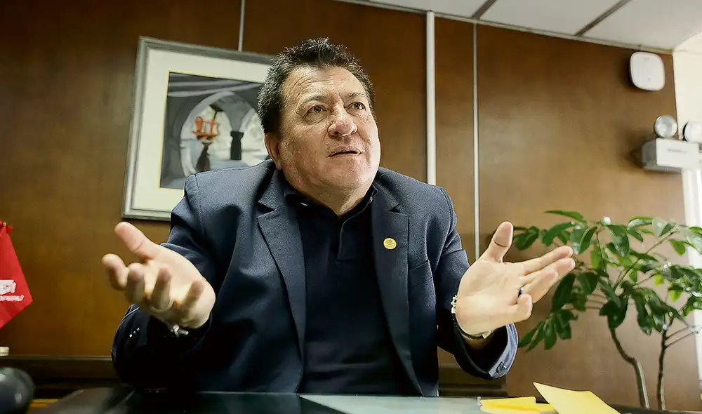 El dato. Chávez Arévalo confirmó a La República su dimisión al mando de la gestión en la primera empresa del país. La crítica situación financiera de Petroperú y el conflicto entre el Minem y el MEF gatillaron su salida. Foto: John Reyes/La República