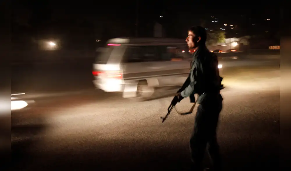 Al menos cuatro personas fallecieron tras un atentado con bomba en una mezquita de Kabul. (Foto referencial: AP) Al menos cuatro personas fallecieron tras un atentado con bomba en una mezquita de Kabul. (Foto referencial: AP)