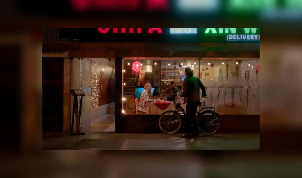 YouTube: Natalia Málaga aparece en el video de Carlos Vives